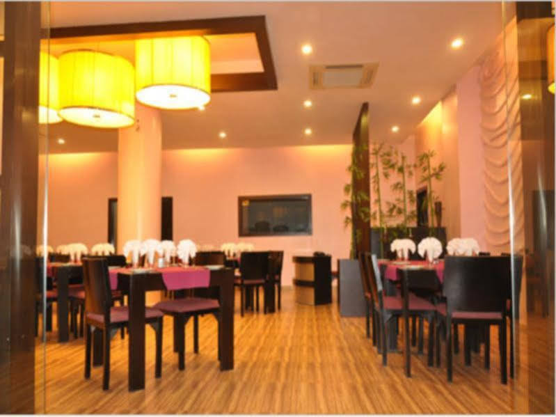 Hotel Amber Rudrapur Exterior foto
